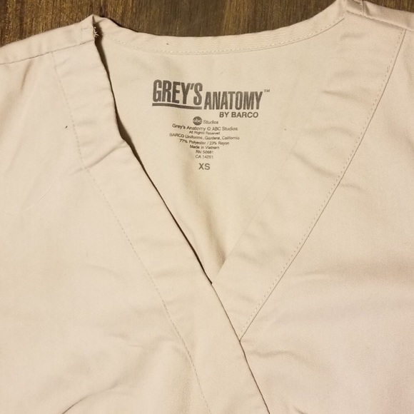 Grey’s Anatomy scrub set, x-small & petite x-small - Picture 4 of 5